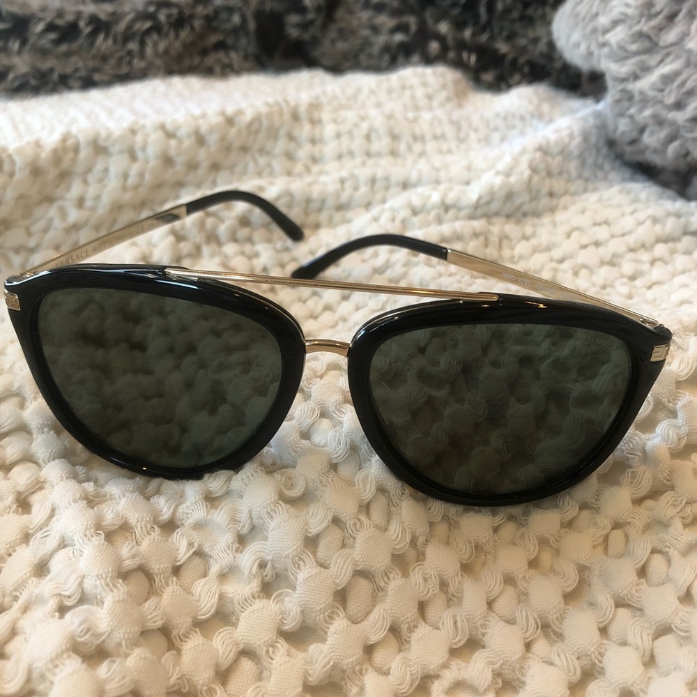SOLD!!!!!!Versace 4299 sunglasses SALE !!!!!!